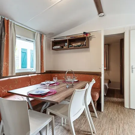 Convivial Pres De Sete Avec Piscine Partagee Mèze